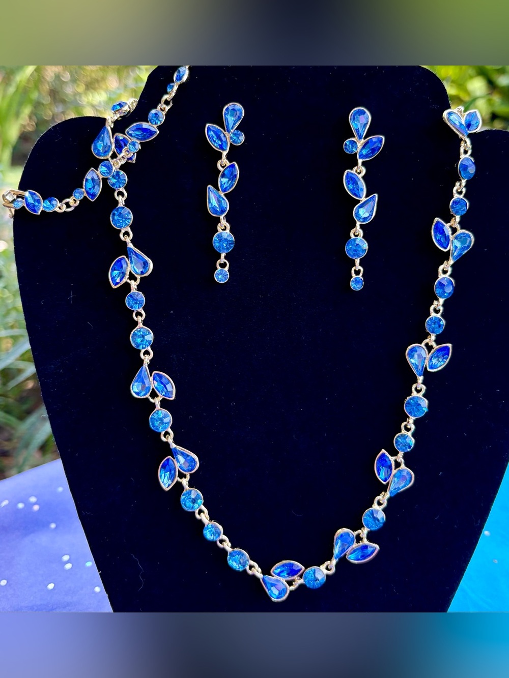 NIB Blue Crystal Leaf Necklace, Earrings and Bracelet Set - Formal Occasions💙